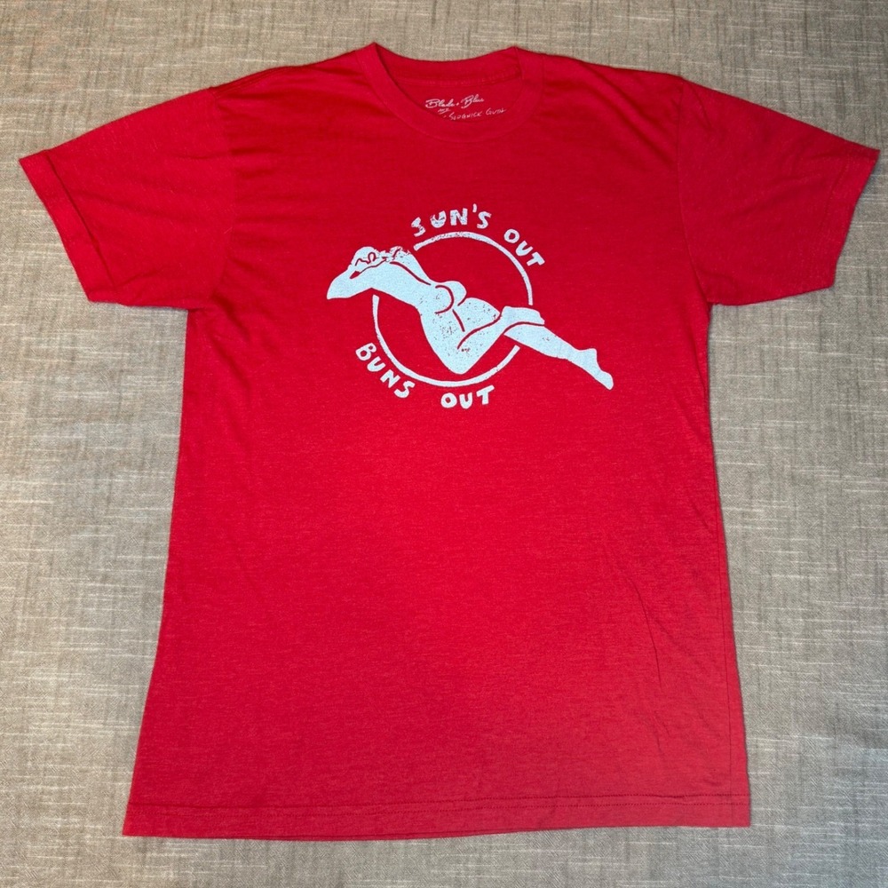 Blade + Blue Andrew Sedgwick Guth Suns Out Buns Out Graphic Tee Red Mens M